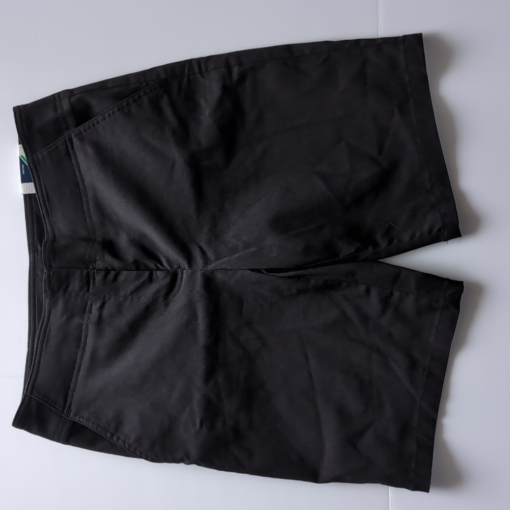 IZOD Golf Women's Bermuda Shorts, Black, Size 8